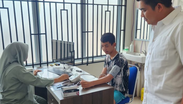 Bupati Roby Tinjau Pelayanan Puskesmas Teluk Bintan