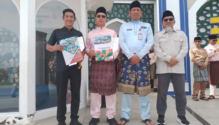 Atasi Masalah Sampah, Pemkab Anambas Beri Kendaraan Operasional ke Desa Tarempa Barat