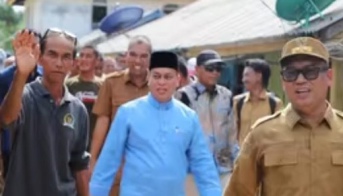 Pemprov dan Pemkab Lingga Salurkan Bantuan untuk Korban Angin Puting Beliung