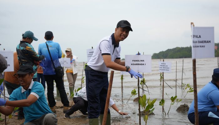 Koarmada I Dukung Penanaman Mangrove Serentak dalam Rangka Peringatan Hari Mangrove Se Dunia Tahun 2026