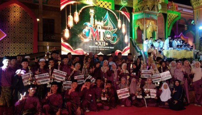 Selesai Bertanding, Kafilah Lingga Hadiri Penutupan MTQ VII Kepri