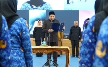 Bupati Bintan Resmi Lantik 40 PNS dan Jabatan Fungsional