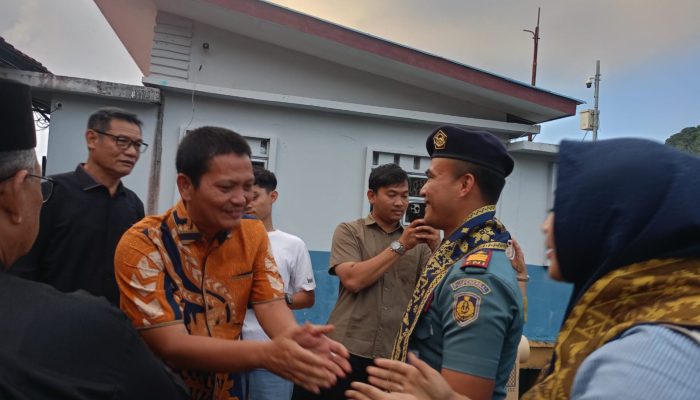 Wakil Bupati Raja Bayu Pimpin Penyambutan Danlanudal Matak yang Baru