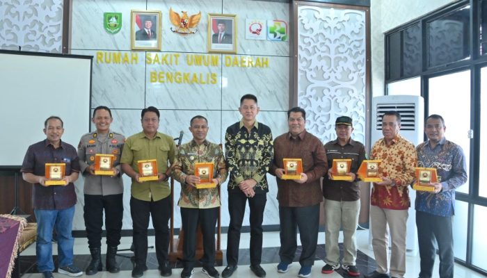Wabup Bagus Santoso Resmi Buka Bakti Sosial Operasi Katarak Gratis