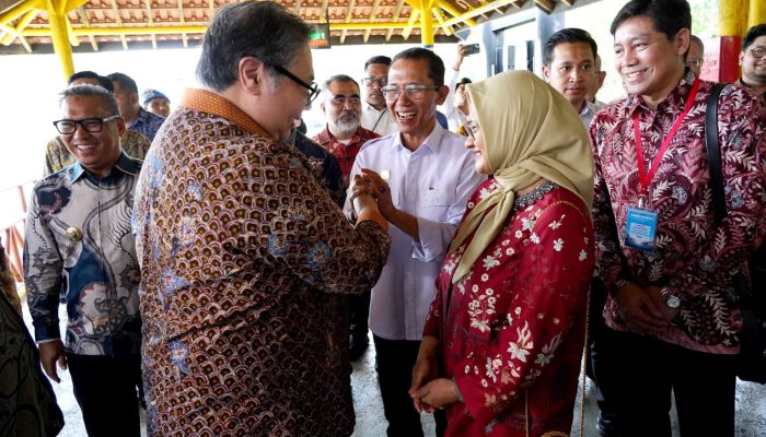 Amsakar dan Menko Perekonomian Sambut Pendaratan Kabel NCC di Nongsa