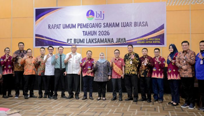 Bupati Kasmarni Kukuhkan Muhammad Thaib Jadi Komisaris PT BLJ