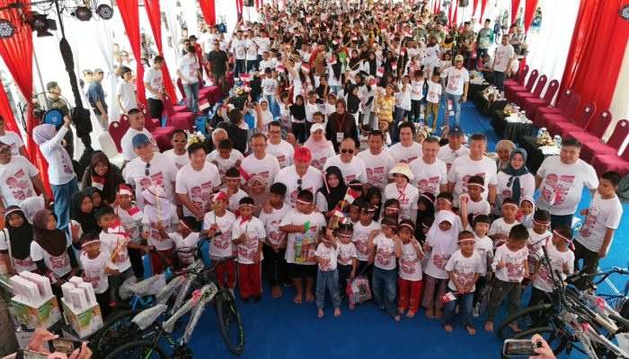 Amsakar dan Li Claudia Temui Ratusan Anak Rempang, Sekolah Merah Putih Jembatan Mencapai Mimpi