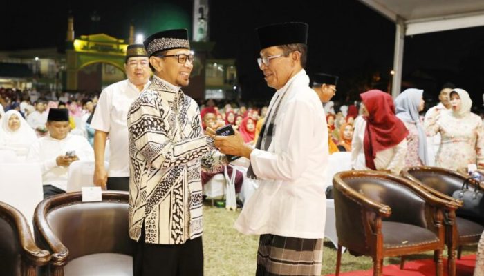 Wali Kota Amsakar Hadiri Peringatan Maulid Nabi Bersama Ustaz Wijayanto di Sungai Beduk