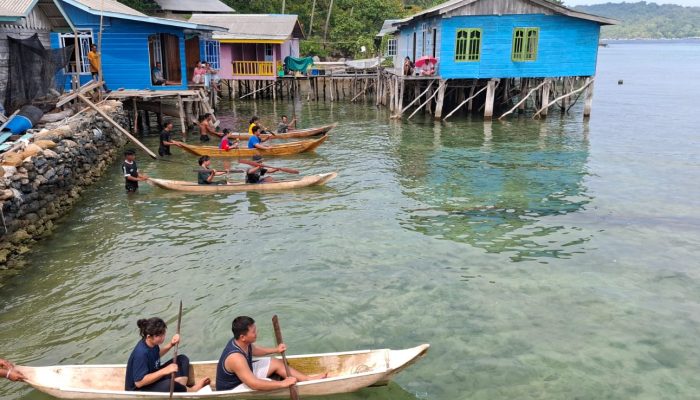 Pacu Jongkong Semarak HUT RI ke-81 di Desa Telaga