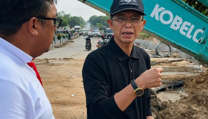 Tinjau Langsung Lokasi, Amsakar Pastikan Sambungan Pipa Muka Kuning Bebas dari Kebocoran
