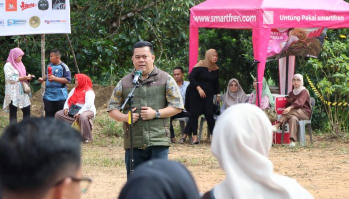 Pasar Rakyat Penuh Produk Unggulan, Sekda Ronny Ajak Masyarakat Dukung UMKM Lokal