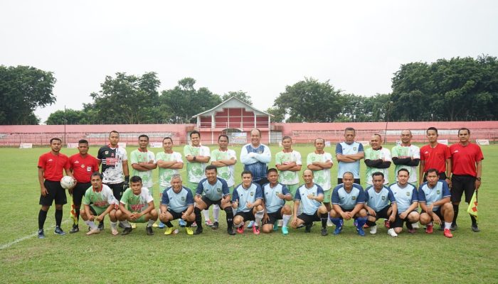 Bupati Taufik Zainal Buka Resmi Turnamen Sepak Bola Usia 35+ Piala Ketua DPRD Asahan