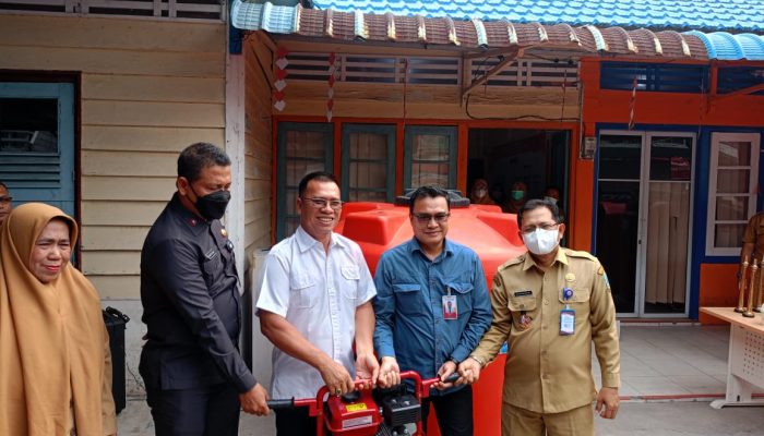 Hadapi Kekeringan, BRK Syariah Serahkan 5 Pompa Air dan 5 Tangki Air ke BPBD Anambas