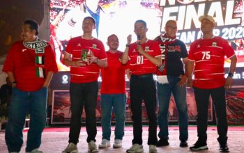 Indonesia Juara FIFA ASEAN Cup, Amsakar Rayakan Bersama Ribuan Warga di Dataran Engku Putri
