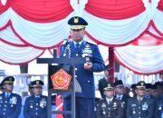 Danlanud RSA Pimpin HUT ke-81 TNI di Pantai Piwang, Tegaskan Pentingnya Peran TNI di Perbatasan