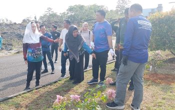 Jelang POPDA‑MTQ 2028, Bupati Cen Sui Lan Pimpin Penghijauan Jalan Batu Sisir